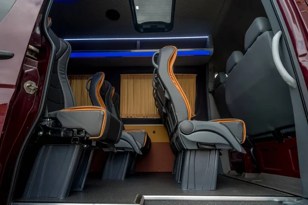 Komfortowe Wnętrze Autobusu Pasażerskiego Tapicerowanymi Siedzeniami Obraz Stockowy