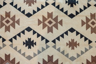 Yapıldığı dekor ve materyalin bir kısmı; kumaşın eski otantik deseni