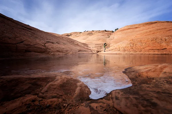 Ice Reflection Canyonland Nationalpark War Mein Sohn Beim Wandern Einem — Stockfoto