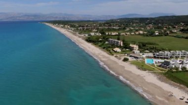 Yunanistan 'ın Korfu adasındaki Almiros plajının muhteşem manzarası