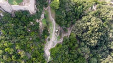 Denize bakan antik kıyı kalesi. Angelokastro Korfu, Yunanistan
