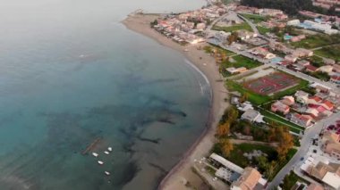 Sidari sahilinin kışın hava aracı görüntüsü, Korfu, Yunanistan