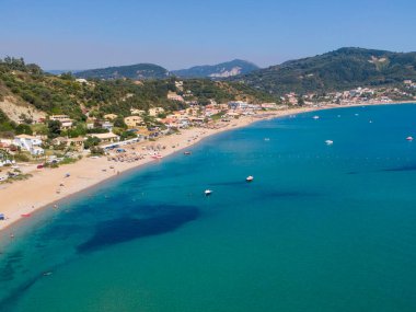 Korfu Yunanistan 'daki Georgios Pagon plajı manzarası. Greak sahili. Hava görünümü 