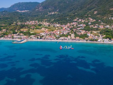 İHA görüntüsü Ipsos Körfezi Korfu İyon Adaları Yunanistan, Avrupa