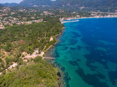 İHA görüntüsü Ipsos Körfezi Korfu İyon Adaları Yunanistan, Avrupa