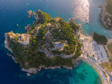 Paleokastritsa 'daki Paleokastritsa Manastırı, Korfu, İyon Denizi, Yunan Adaları, Yunanistan, Avrupa