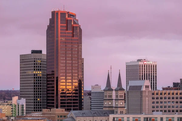 Pink Sunset Sky Reflecting Wells Fargo Place Downtown Paul — Stock Photo, Image