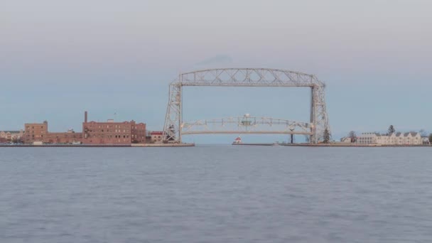 Γέφυρα Ανύψωσης Duluth Λυκόφωτος — Αρχείο Βίντεο
