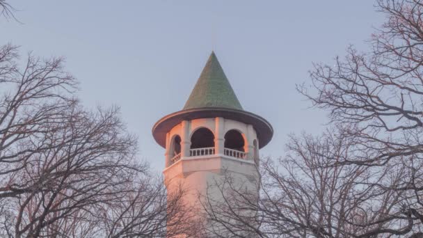 Κοντινό Πλάνο Του Sunset Light Στην Κορυφή Της Minneapolis Landmark — Αρχείο Βίντεο