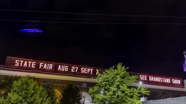 Minneapolis Usa 2015年9月 見本市最終日のグランドスタンド裏で花火が打ち上げ — ストック動画