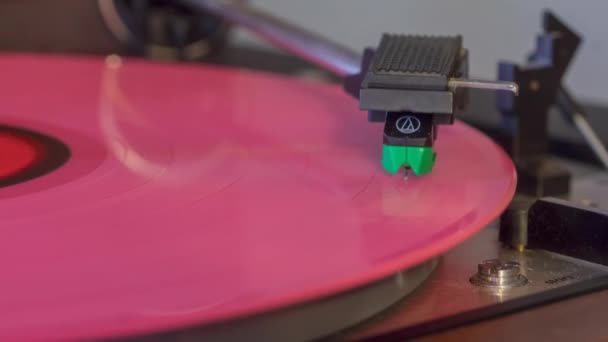 Staré Retro Dobře Vypadající Gramofon Přehrávání Stopy Vinyl Uhd Detail — Stock video