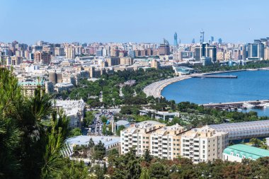 Bakü 'nün şehir manzarası. Tatil ve seyahat konsepti.