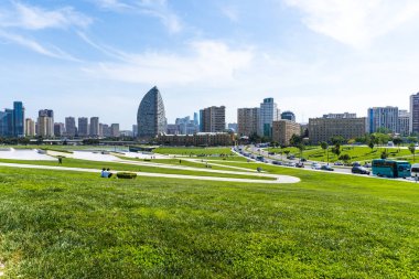 Bakü şehrinde şehir manzarası çekildi. Tatil ve seyahat zamanı.