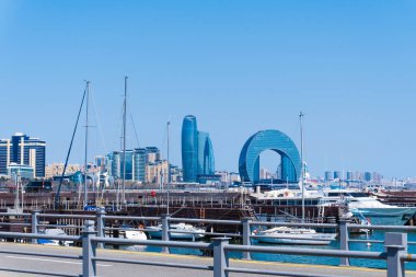 Bakü Bulvarı. Seyahat ve tatil konsepti.