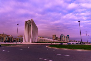 Fotoğraf, Zafer Parkı 'na yapılan bir ziyarette çekildi. Bakü, Azerbaycan.