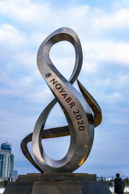 Fotoğraf, Zafer Parkı 'na yapılan bir ziyarette çekildi. Bakü, Azerbaycan.