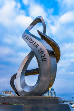 Fotoğraf, Zafer Parkı 'na yapılan bir ziyarette çekildi. Bakü, Azerbaycan.