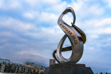 Fotoğraf, Zafer Parkı 'na yapılan bir ziyarette çekildi. Bakü, Azerbaycan.