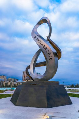 Fotoğraf, Zafer Parkı 'na yapılan bir ziyarette çekildi. Bakü, Azerbaycan.