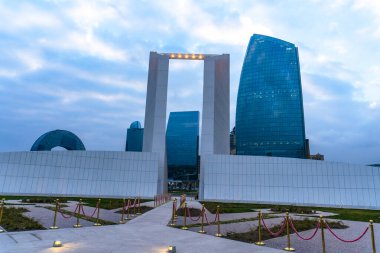 Fotoğraf, Zafer Parkı 'na yapılan bir ziyarette çekildi. Bakü, Azerbaycan.