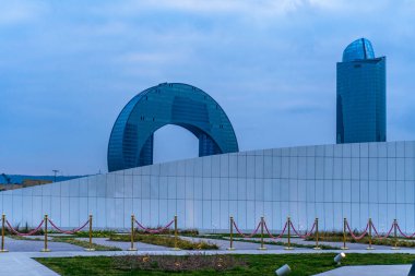 Fotoğraf, Zafer Parkı 'na yapılan bir ziyarette çekildi. Bakü, Azerbaycan.