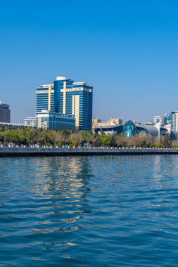 Fotoğraf Bakü, Azerbaycan 'da çekildi. Tatil ve seyahat kavramı.