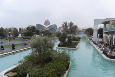 Bakü şehrinde soğuk hava havası var..