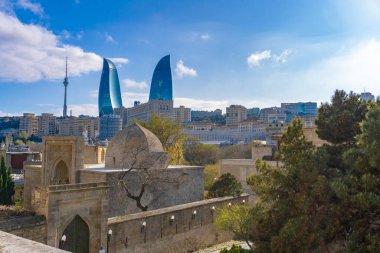 Bakü, seyahat etmek için çok güzel ve çarpıcı bir şehir. Tatil ziyareti fotoğrafı.