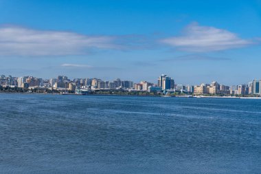 Bakü, seyahat etmek için çok güzel ve çarpıcı bir şehir. Tatil ziyareti fotoğrafı.