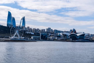 Bakü, seyahat etmek için çok güzel ve çarpıcı bir şehir. Tatil ziyareti fotoğrafı.