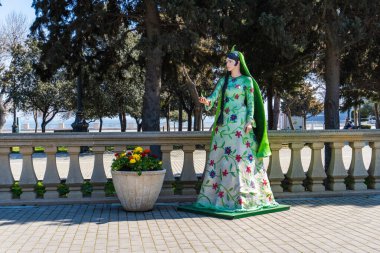 Azerbaycan 'ın başkenti Bakü' de Novruz havası hakim..