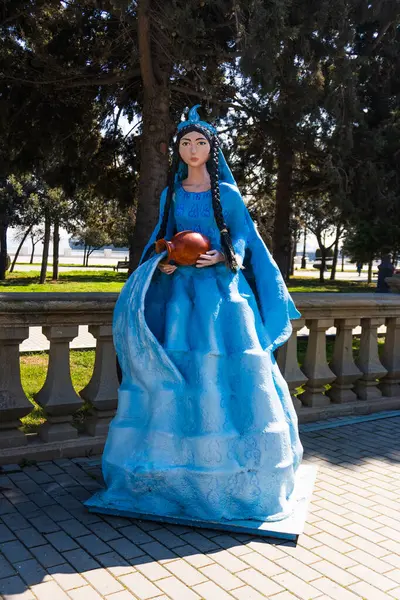 Azerbaycan 'ın başkenti Bakü' de Novruz havası hakim..