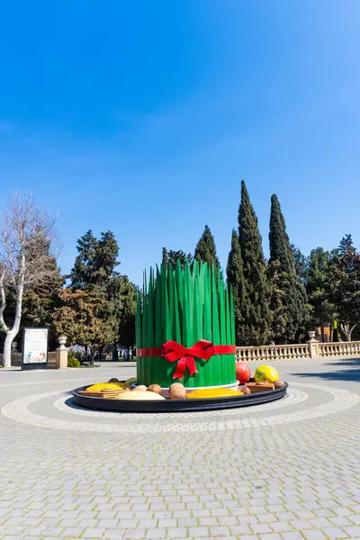 Azerbaycan 'ın başkenti Bakü' de Novruz havası hakim..