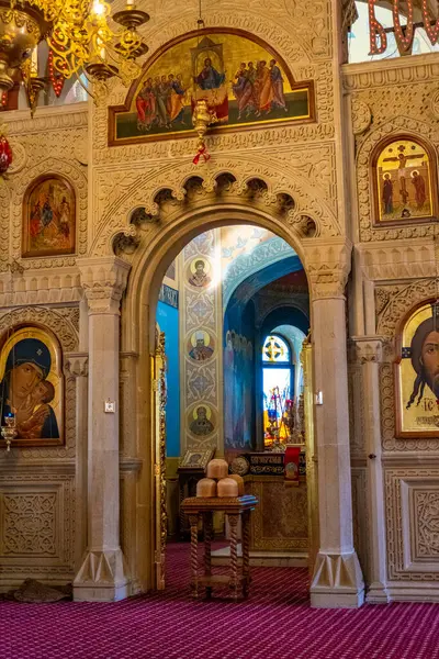 Hıristiyanlık, bir kilisede. Dini konsept fotoğraf. Bakü, Azerbaycan.