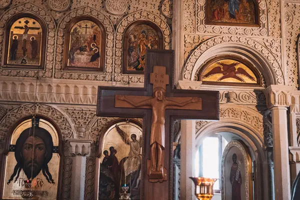 Hıristiyanlık, bir kilisede. Dini konsept fotoğraf. Bakü, Azerbaycan.