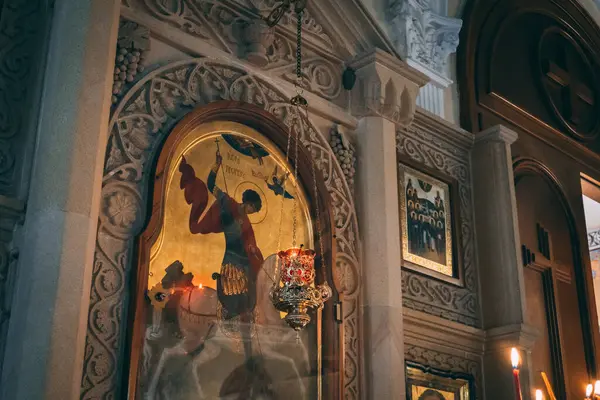Hıristiyanlık, bir kilisede. Dini konsept fotoğraf. Bakü, Azerbaycan.