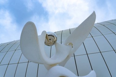 Heydar Aliyev Merkezi 'ne yaptığımız tatil ziyaretinden anılar geziyor. Bakü, Azerbaycan.