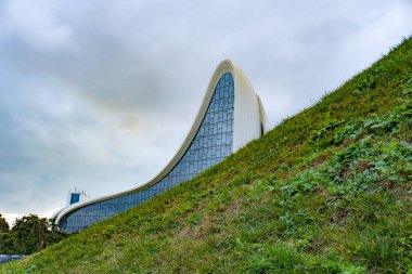 Heydar Aliyev Merkezi 'ne yaptığımız tatil ziyaretinden anılar geziyor. Bakü, Azerbaycan.