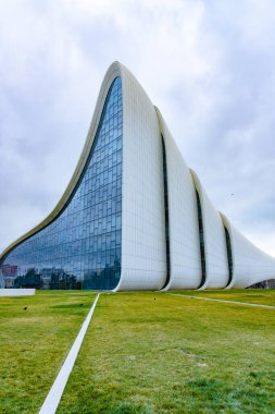 Heydar Aliyev Merkezi 'ne yaptığımız tatil ziyaretinden anılar geziyor. Bakü, Azerbaycan.