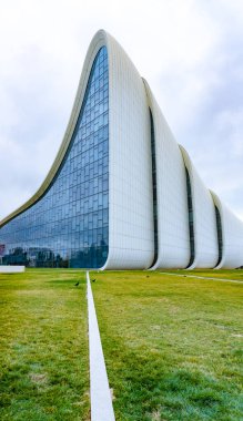 Heydar Aliyev Merkezi 'ne yaptığımız tatil ziyaretinden anılar geziyor. Bakü, Azerbaycan.