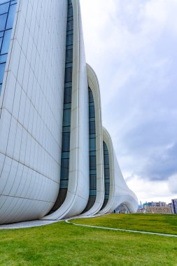 Heydar Aliyev Merkezi 'ne yaptığımız tatil ziyaretinden anılar geziyor. Bakü, Azerbaycan.