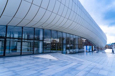 Heydar Aliyev Merkezi 'ne yaptığımız tatil ziyaretinden anılar geziyor. Bakü, Azerbaycan.