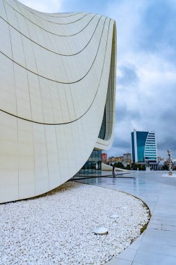 Heydar Aliyev Merkezi 'ne yaptığımız tatil ziyaretinden anılar geziyor. Bakü, Azerbaycan.