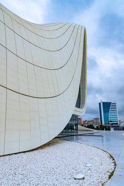 Heydar Aliyev Merkezi 'ne yaptığımız tatil ziyaretinden anılar geziyor. Bakü, Azerbaycan.