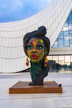 Heydar Aliyev Merkezi 'ne yaptığımız tatil ziyaretinden anılar geziyor. Bakü, Azerbaycan.