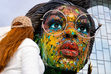 Heydar Aliyev Merkezi 'ne yaptığımız tatil ziyaretinden anılar geziyor. Bakü, Azerbaycan.