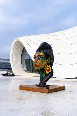 Heydar Aliyev Merkezi 'ne yaptığımız tatil ziyaretinden anılar geziyor. Bakü, Azerbaycan.