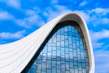 Heydar Aliyev Merkezi 'ne yaptığımız tatil ziyaretinden anılar geziyor. Bakü, Azerbaycan.