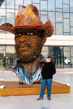 Heydar Aliyev Merkezi 'ne yaptığımız tatil ziyaretinden anılar geziyor. Bakü, Azerbaycan.