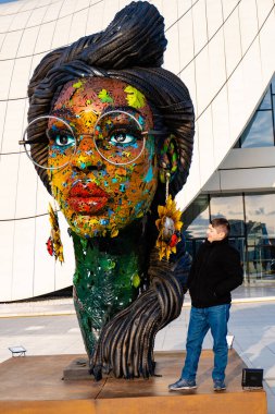 Heydar Aliyev Merkezi 'ne yaptığımız tatil ziyaretinden anılar geziyor. Bakü, Azerbaycan.